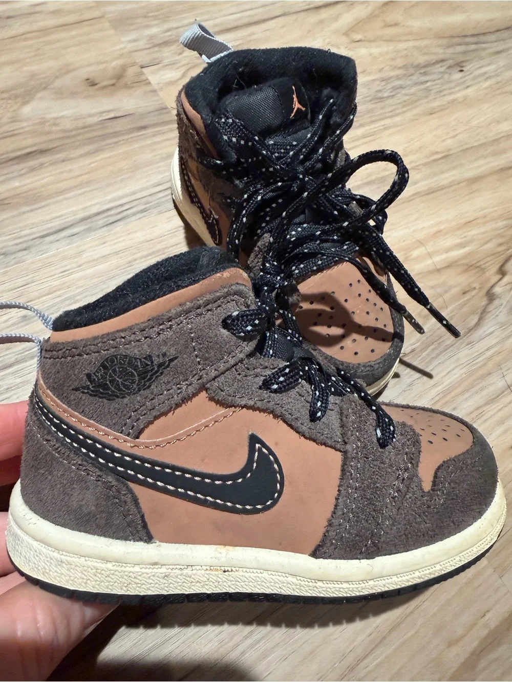 Nike Air Jordan 1 Mid SE Toddler Shoes Brown Black Suede Size 6C